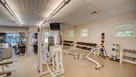 20000 E Country Club Drive Aventura FL 33180