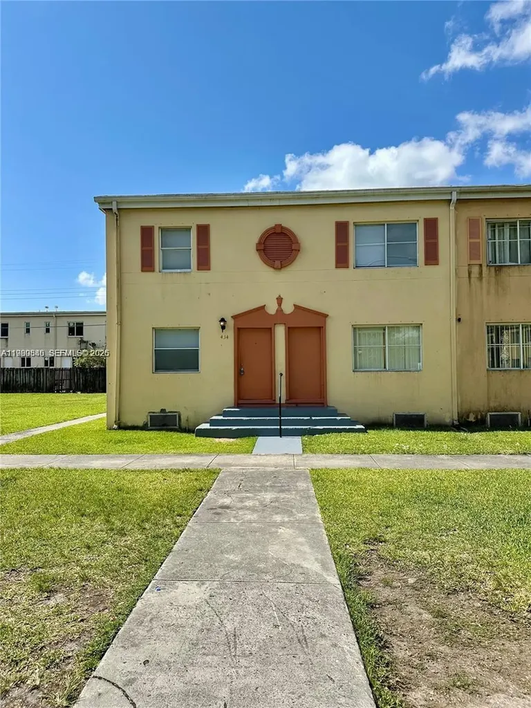 434 NW 85th St Road Miami FL 33150