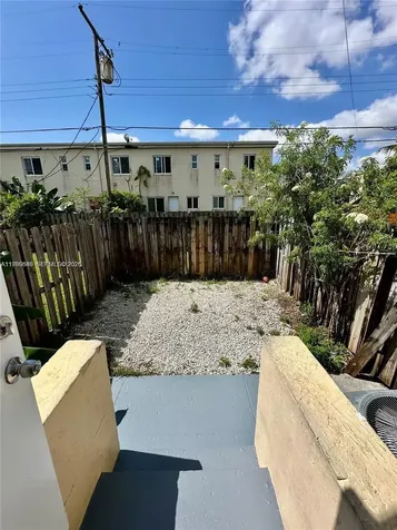 434 NW 85th St Road Miami FL 33150