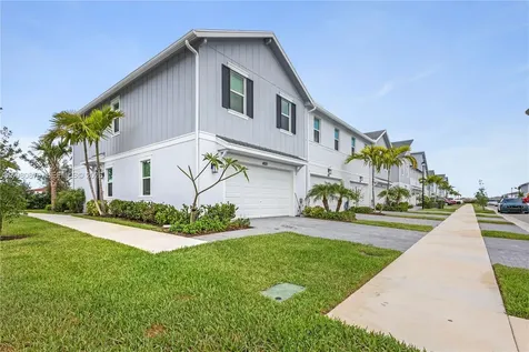 4820 N Longwood Lake Square Westlake FL 33470