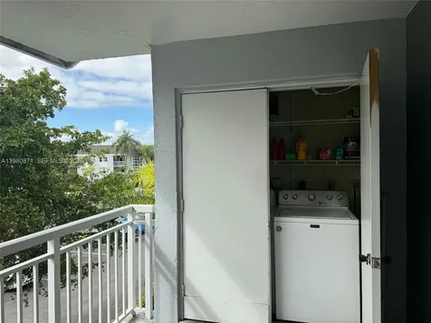 8560 SW 212th Street Cutler Bay FL 33189