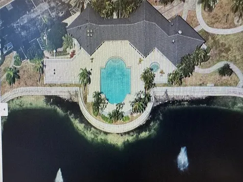 8560 SW 212th Street Cutler Bay FL 33189