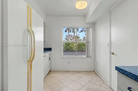 1550 N Trafalgar Circle Hollywood FL 33020