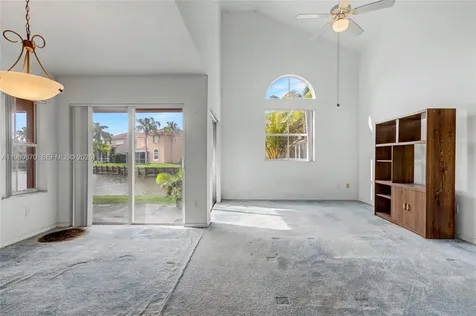 1550 N Trafalgar Circle Hollywood FL 33020