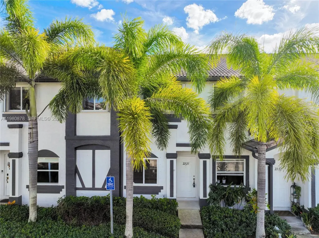 2221 SE 26th Lane Homestead FL 33035