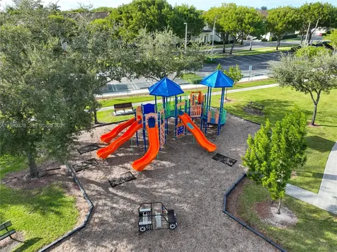 2221 SE 26th Lane Homestead FL 33035