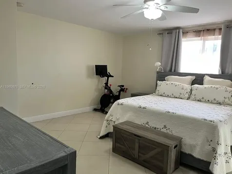 685 W 77th Street Hialeah FL 33014