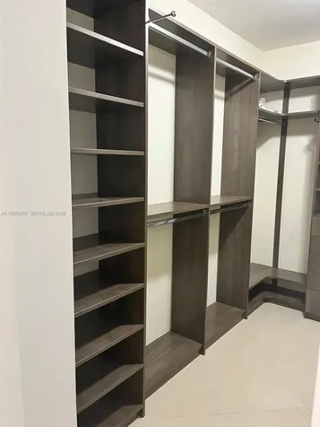 685 W 77th Street Hialeah FL 33014