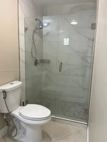 685 W 77th Street Hialeah FL 33014