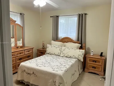 685 W 77th Street Hialeah FL 33014