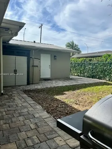 685 W 77th Street Hialeah FL 33014