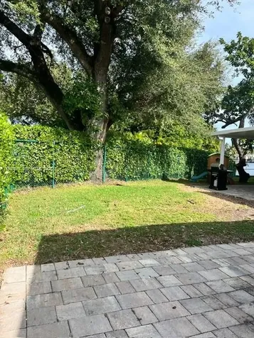 685 W 77th Street Hialeah FL 33014