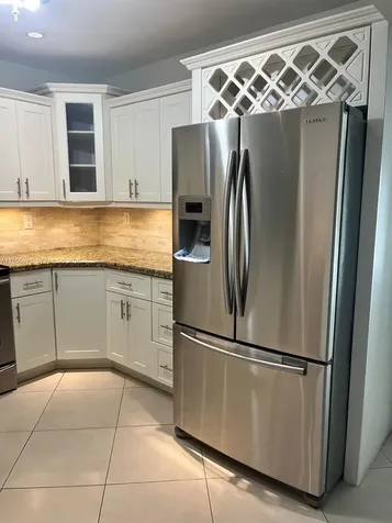 685 W 77th Street Hialeah FL 33014