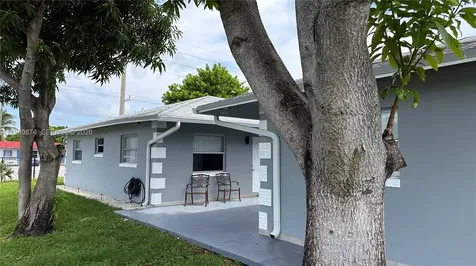 4101 NW 30th Terrace Lauderdale Lakes FL 33309