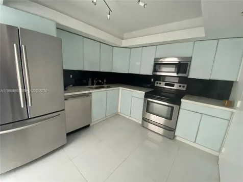 2780 NE 183rd Street Aventura FL 33160