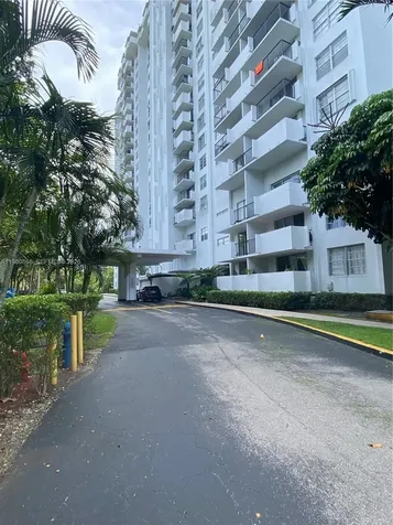 2780 NE 183rd Street Aventura FL 33160