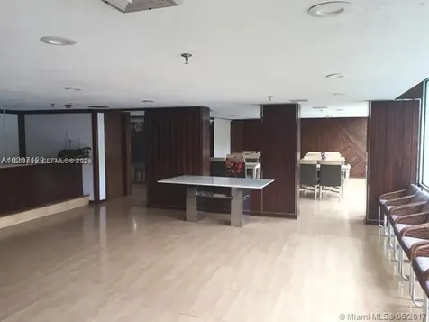 17890 W Dixie Highway North Miami Beach FL 33160