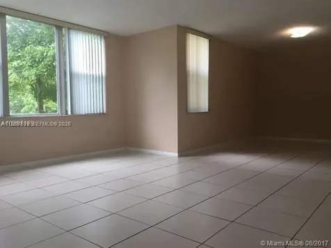 17890 W Dixie Highway North Miami Beach FL 33160
