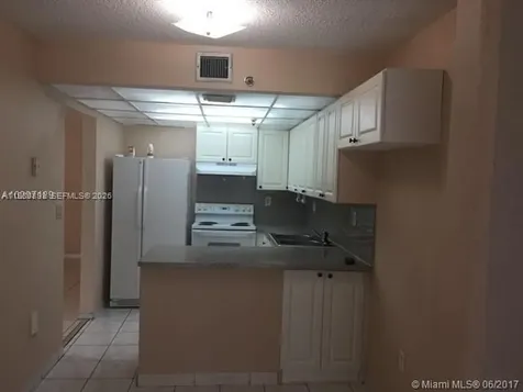 17890 W Dixie Highway North Miami Beach FL 33160