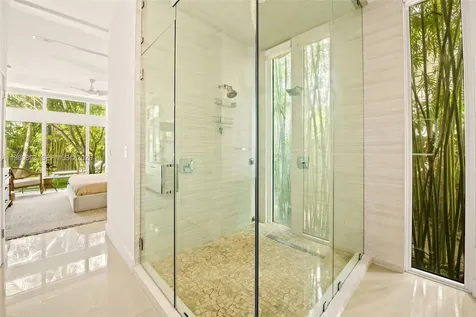 865 W 47th Street Miami Beach FL 33140