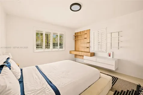865 W 47th Street Miami Beach FL 33140