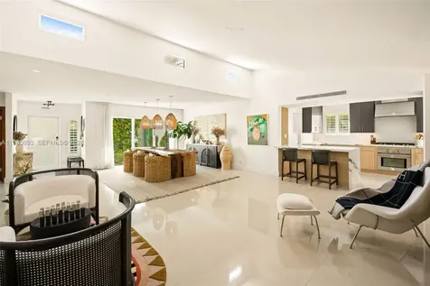 865 W 47th Street Miami Beach FL 33140