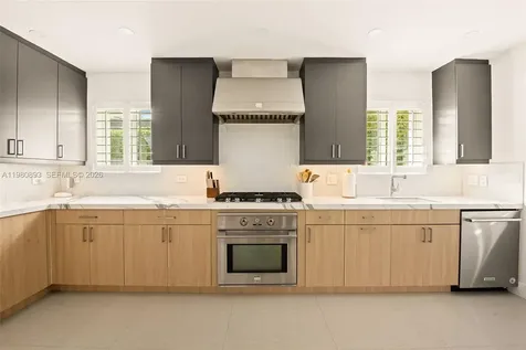 865 W 47th Street Miami Beach FL 33140