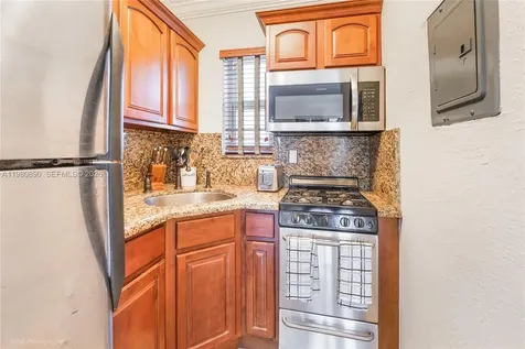 35 Antilla Avenue Coral Gables FL 33134