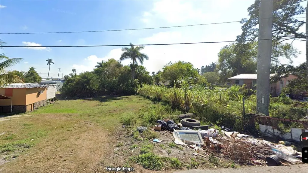205 SE 1st Avenue South Bay FL 33493