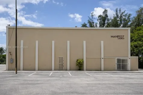 680 Superior Street Opa-Locka FL 33054