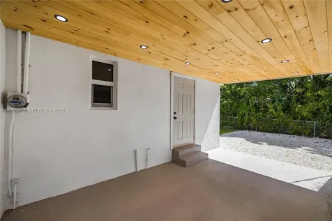 5410 SW 2nd Miami FL 33134