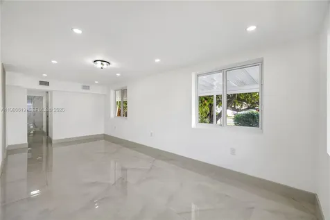 5410 SW 2nd Miami FL 33134