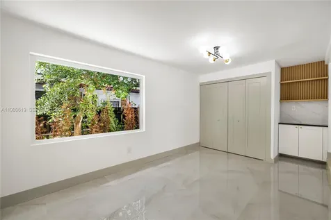 5410 SW 2nd Miami FL 33134
