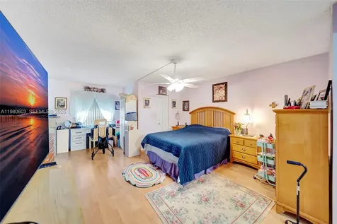 3940 Inverrary Boulevard Lauderhill FL 33319