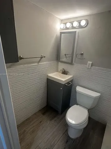 6837 SW 39th Terrace Miami FL 33155