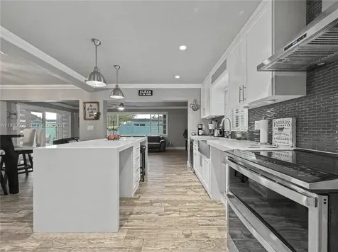 11040 NW 22nd Street Pembroke Pines FL 33026