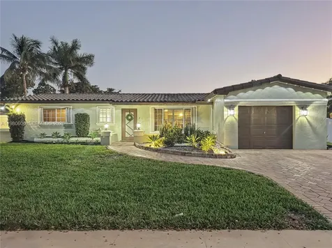 11040 NW 22nd Street Pembroke Pines FL 33026