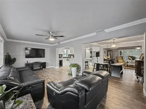 11040 NW 22nd Street Pembroke Pines FL 33026