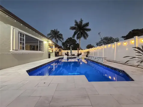 11040 NW 22nd Street Pembroke Pines FL 33026
