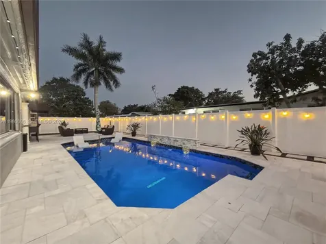 11040 NW 22nd Street Pembroke Pines FL 33026
