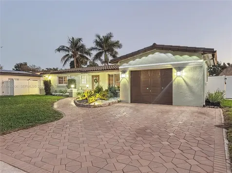 11040 NW 22nd Street Pembroke Pines FL 33026