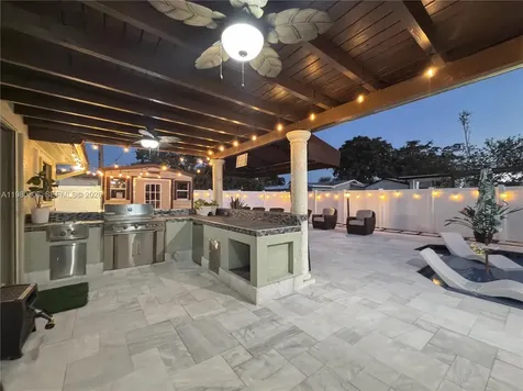 11040 NW 22nd Street Pembroke Pines FL 33026