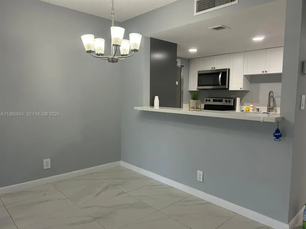 230 Lakeview Drive Weston FL 33326