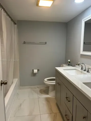 230 Lakeview Drive Weston FL 33326