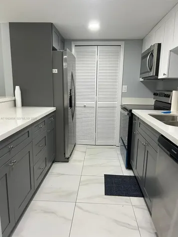 230 Lakeview Drive Weston FL 33326