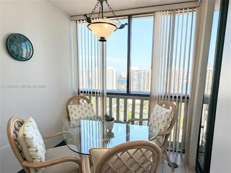1000 W Island Boulevard Aventura FL 33160
