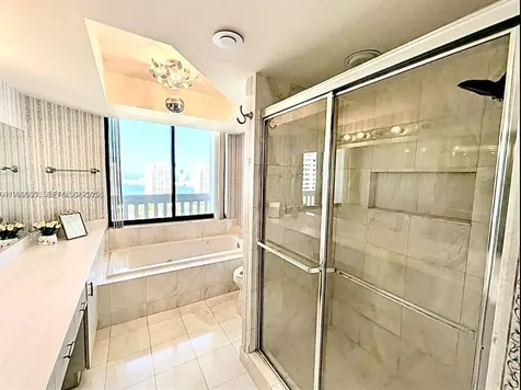 1000 W Island Boulevard Aventura FL 33160