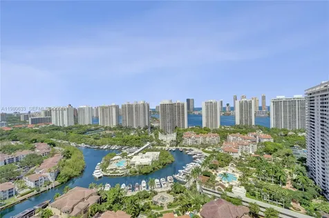 1000 W Island Boulevard Aventura FL 33160