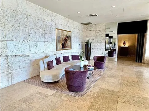 1000 W Island Boulevard Aventura FL 33160