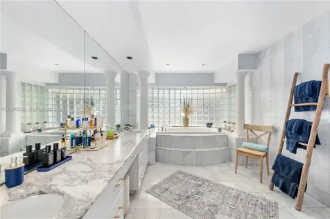 16701 SW 84th Court Palmetto Bay FL 33157